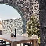 Отель Canaves Epitome - Small Luxury Of The World 5*